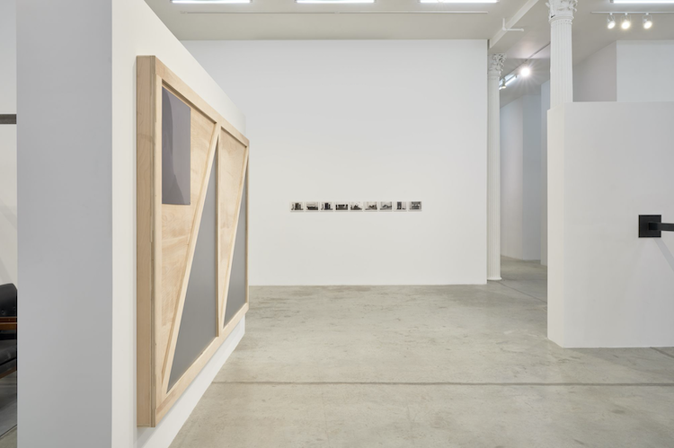 Tom Burr, Tom Burr at Bortolami, photo 12