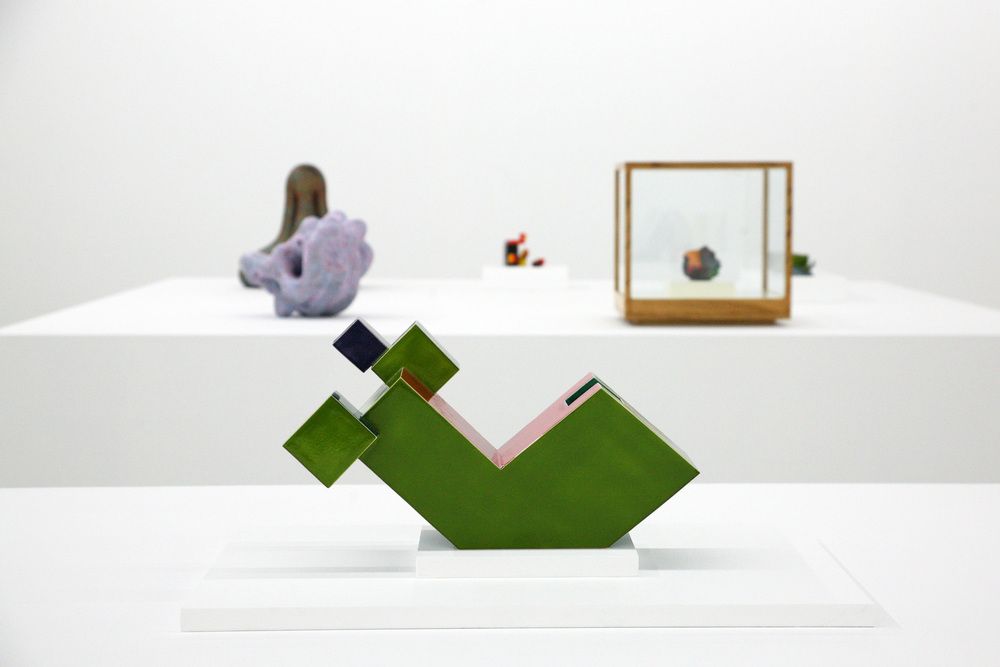 Ken Price, A Career Survey, 1961 - 2008 at Parrasch Heijnen, photo 5