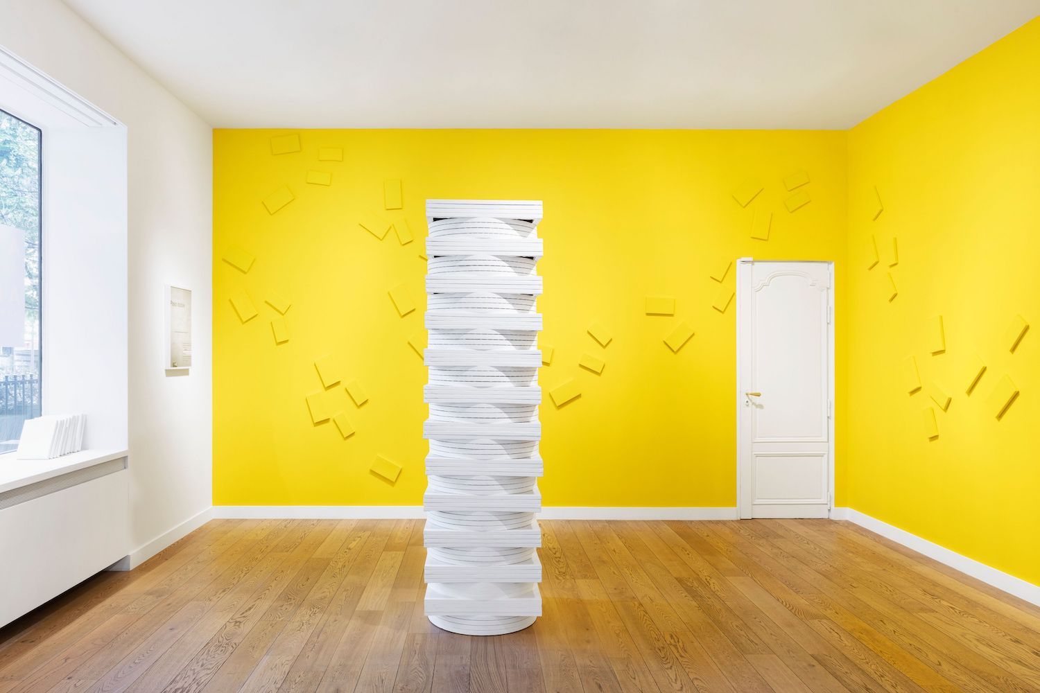 Claude Rutault, Ici Mieux Qu’en Face at Perrotin, photo 2