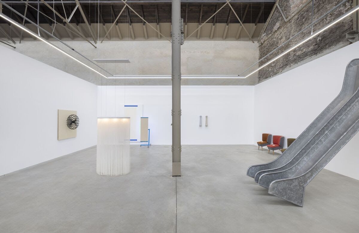 John M. Armleder, Furniture Sculpture at Mehdi Chouakri - Wilhelm Hallen, photo 2