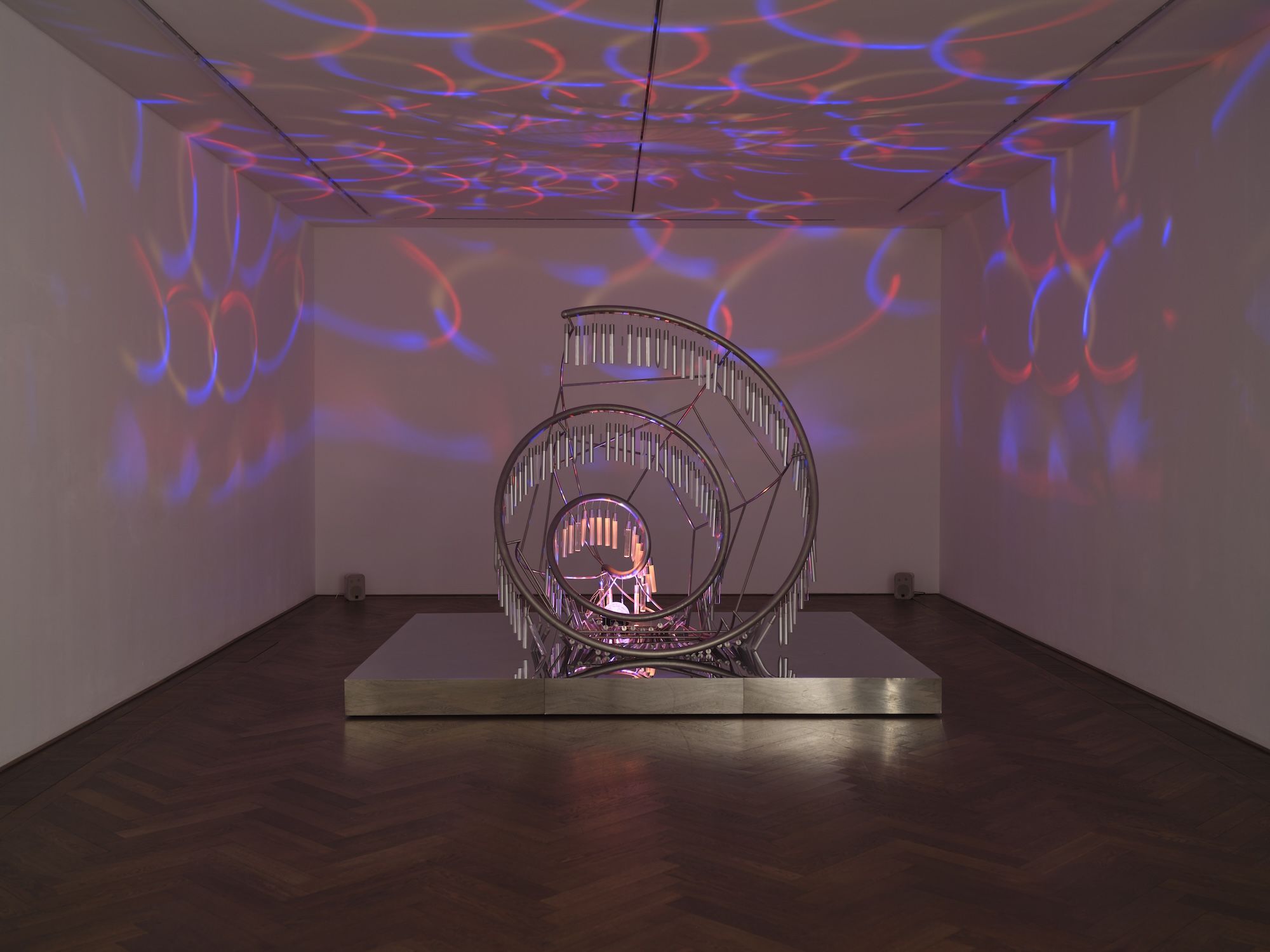 Shuang Li, image 8 of 10