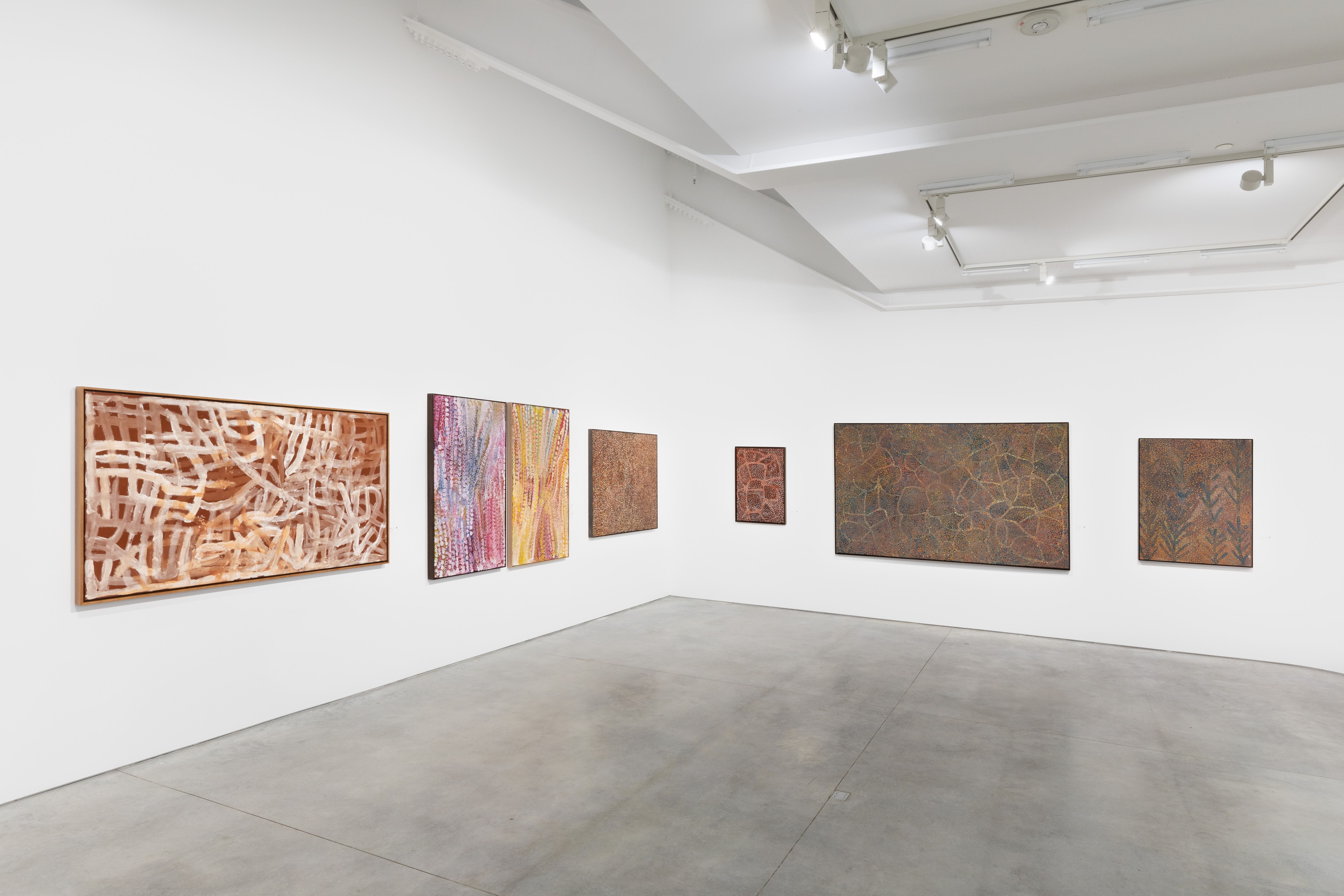 Emily Kame Kngwarreye, Emily at D’Lan Davidson, photo 5