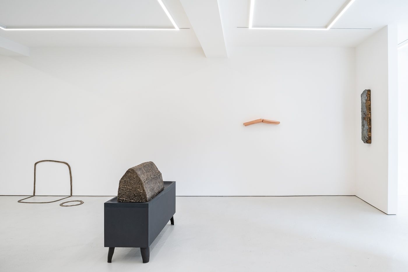 Lucy Skaer, Day Division at Grimm, photo 6