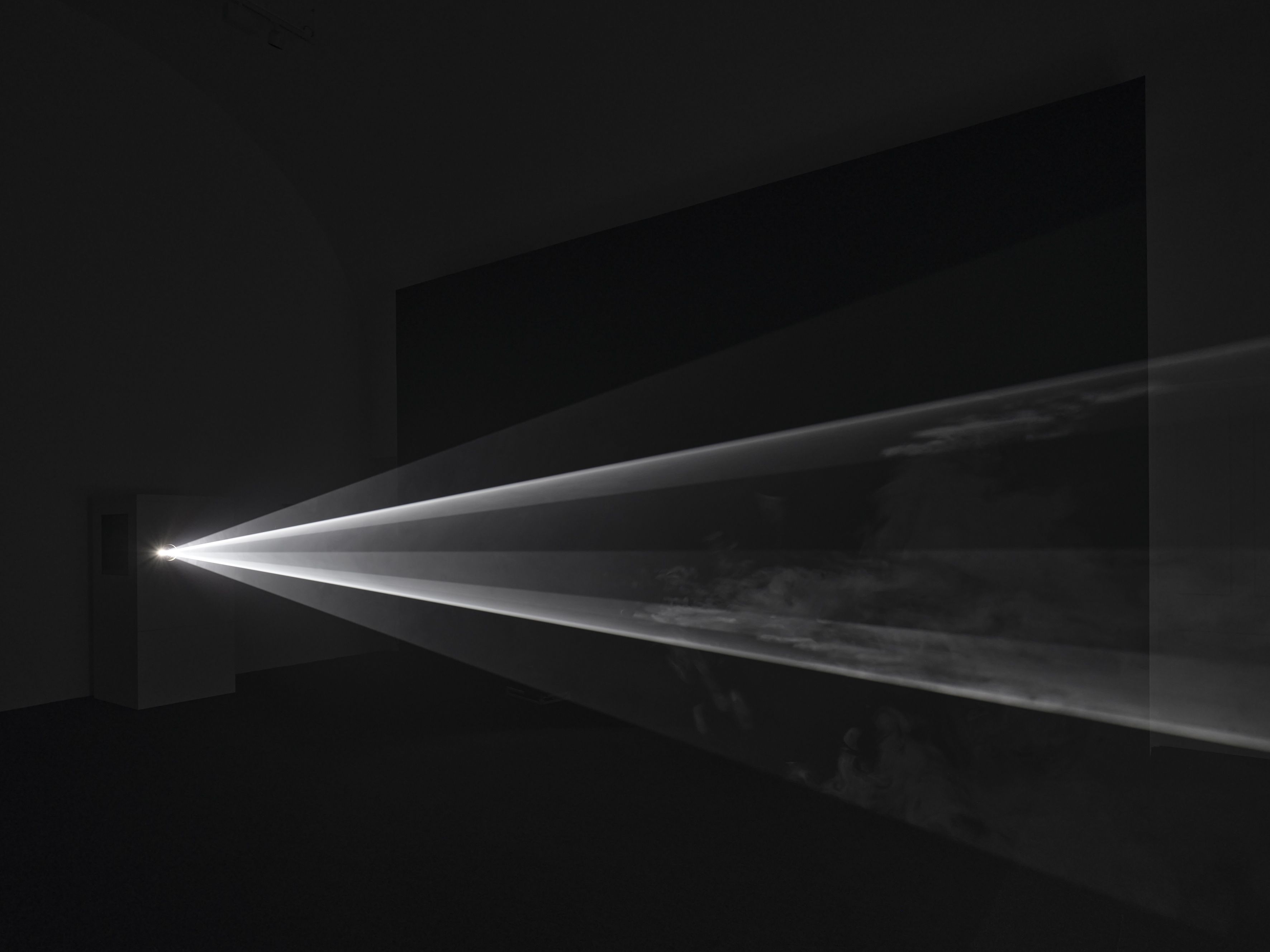 Anthony McCall, Raised Voices at Sprüth Magers, photo 8