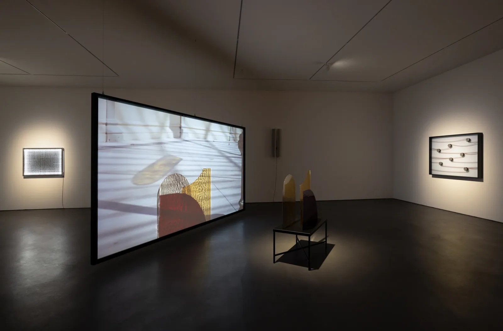 Rosa Barba, Radiant Exposures at Esther Schipper, photo 2