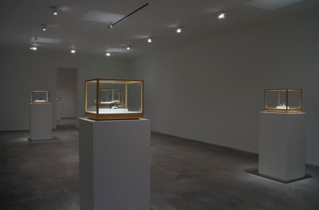 Ken Price, Specimen Rocks at Matthew Marks, photo 4