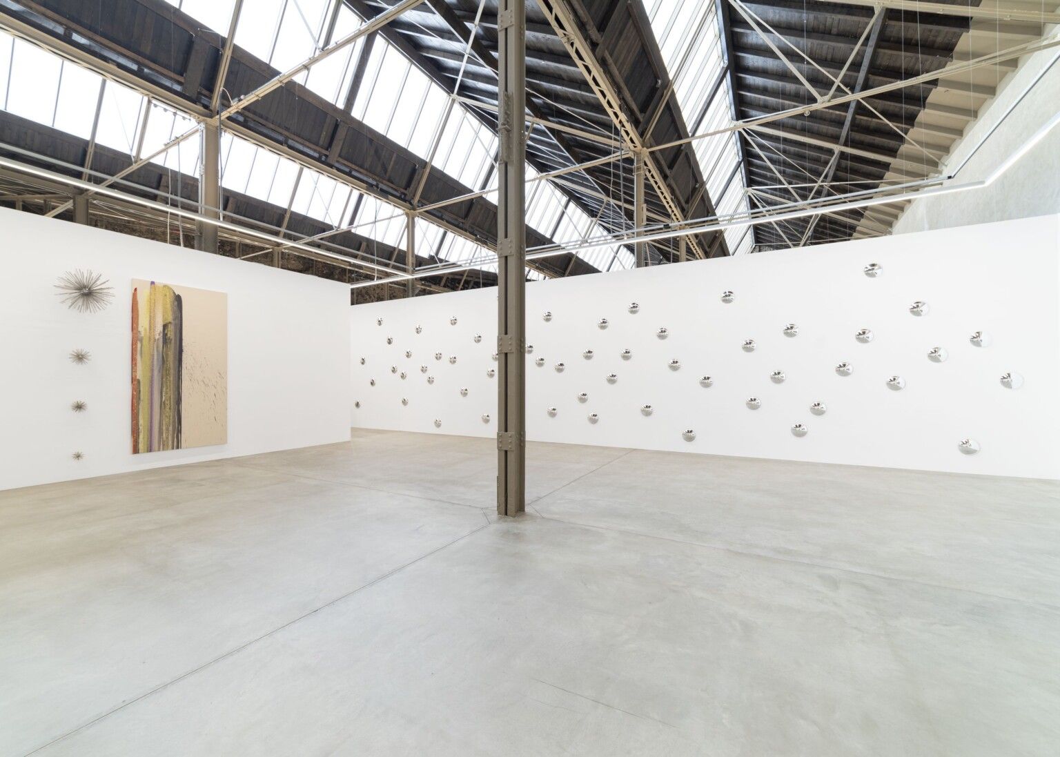 John M Armleder, Solid Coated at Mehdi Chouakri - Wilhelm Hallen, photo 4
