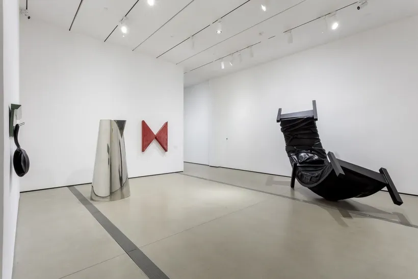Robert Therrien, This Is a Story at The Broad, photo 6