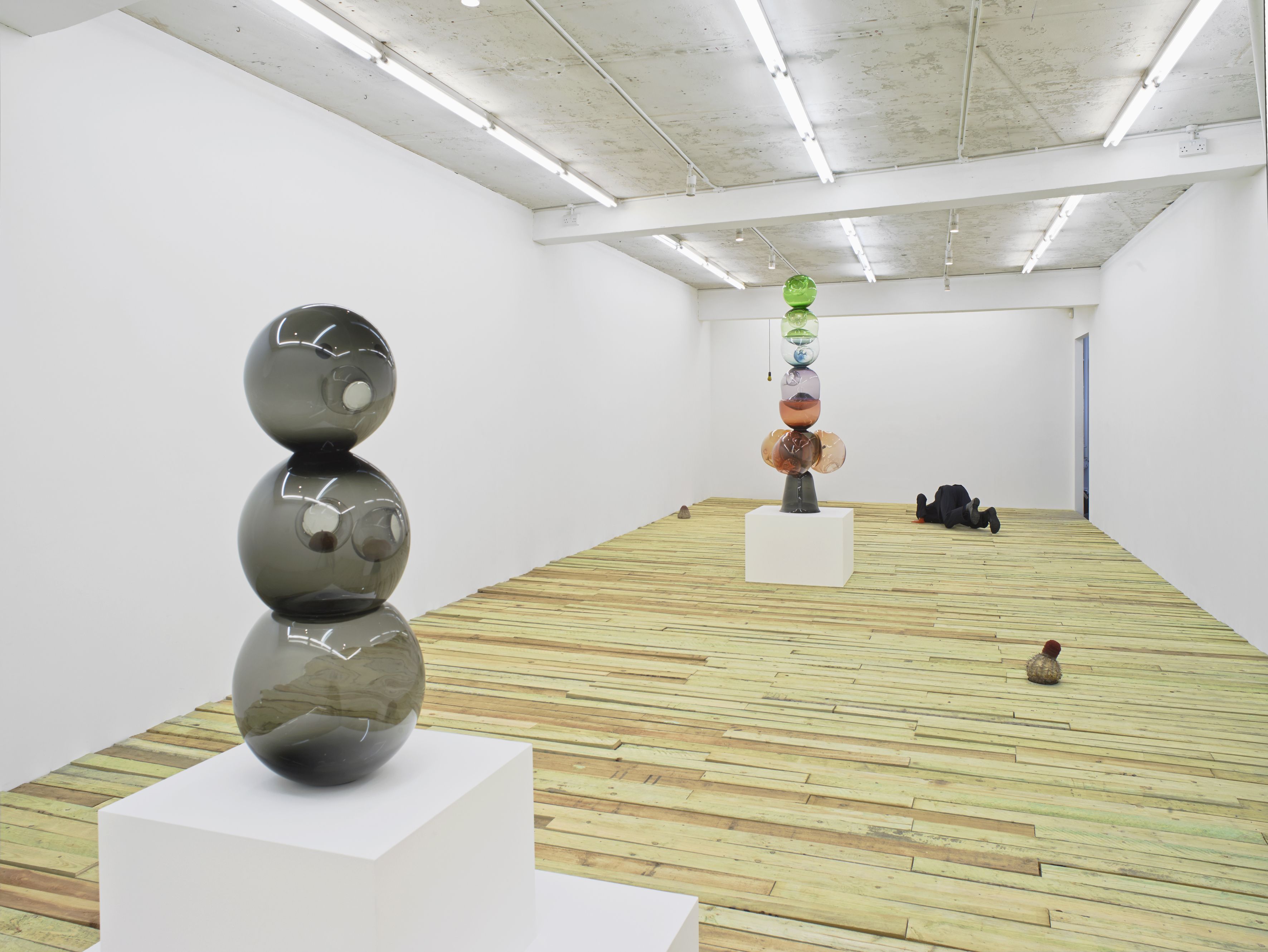 Klaus Weber, Kugelmensch at Herald St, photo 3