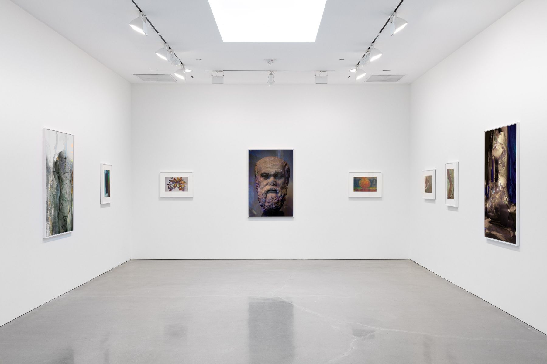 James Welling, Archaeology at Regen Projects, photo 2