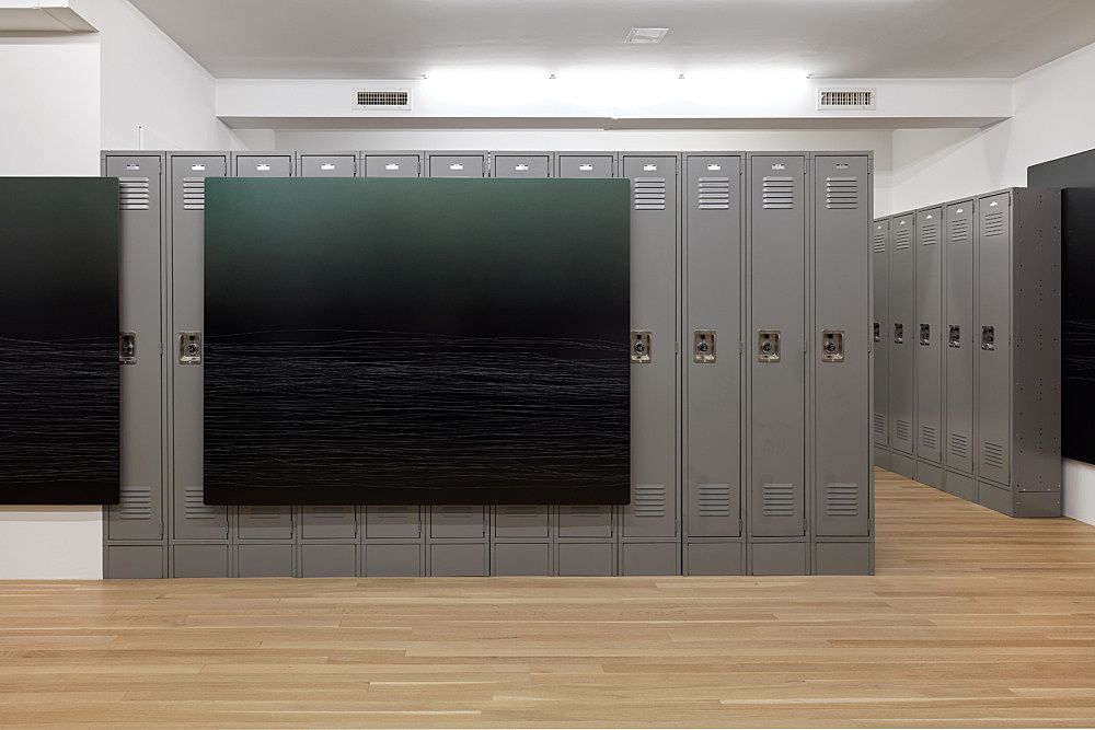 Anne Imhof, Avatar at Buchholz, photo 5