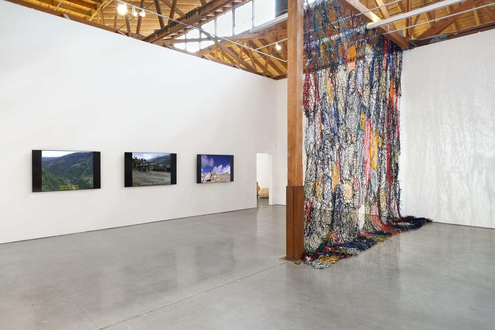 Maia Ruth Lee, Hold Shimmer Wind at François Ghebaly, photo 3