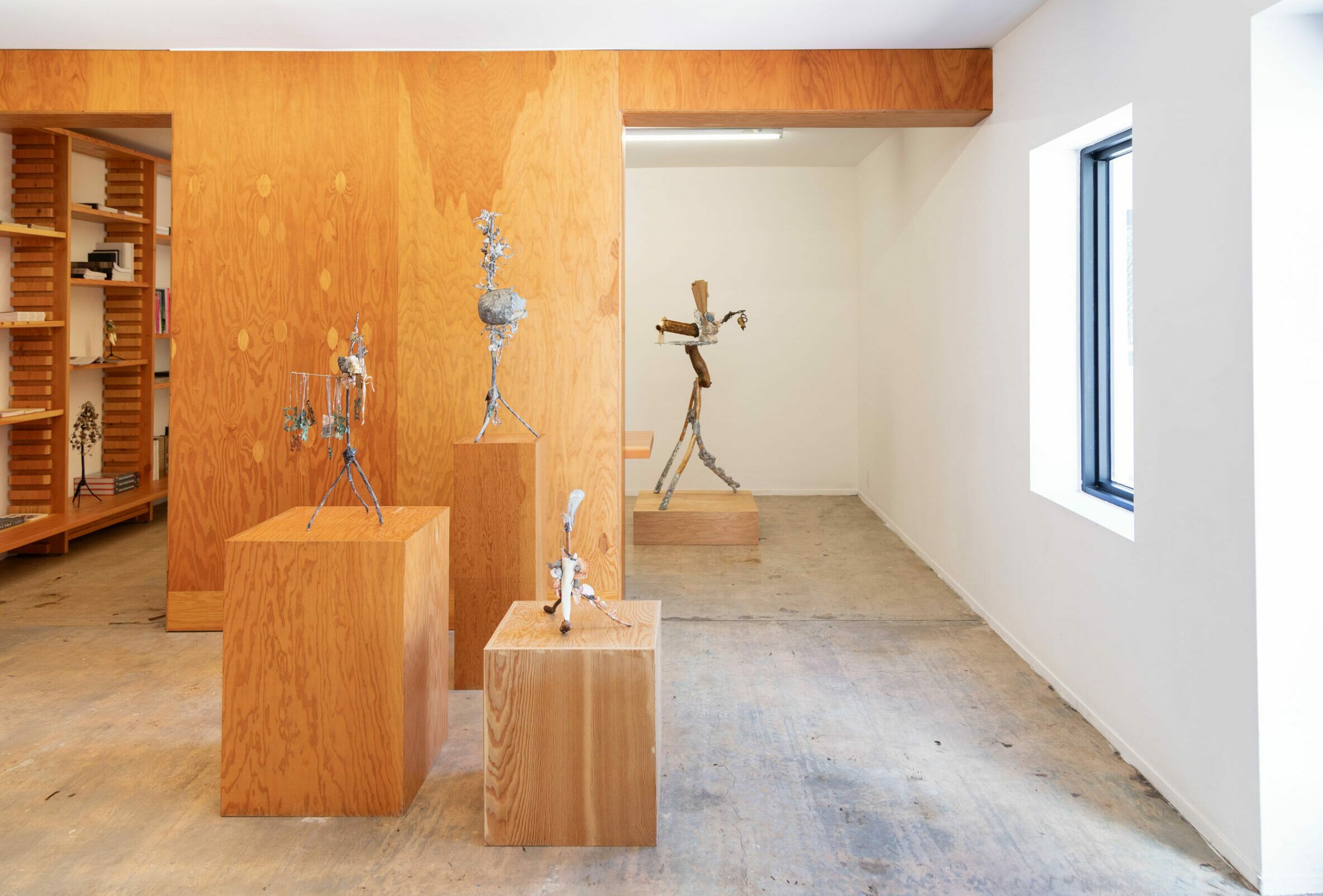 Yasue Maetake, Three-Legged Idols at Nina Johnson, photo 4