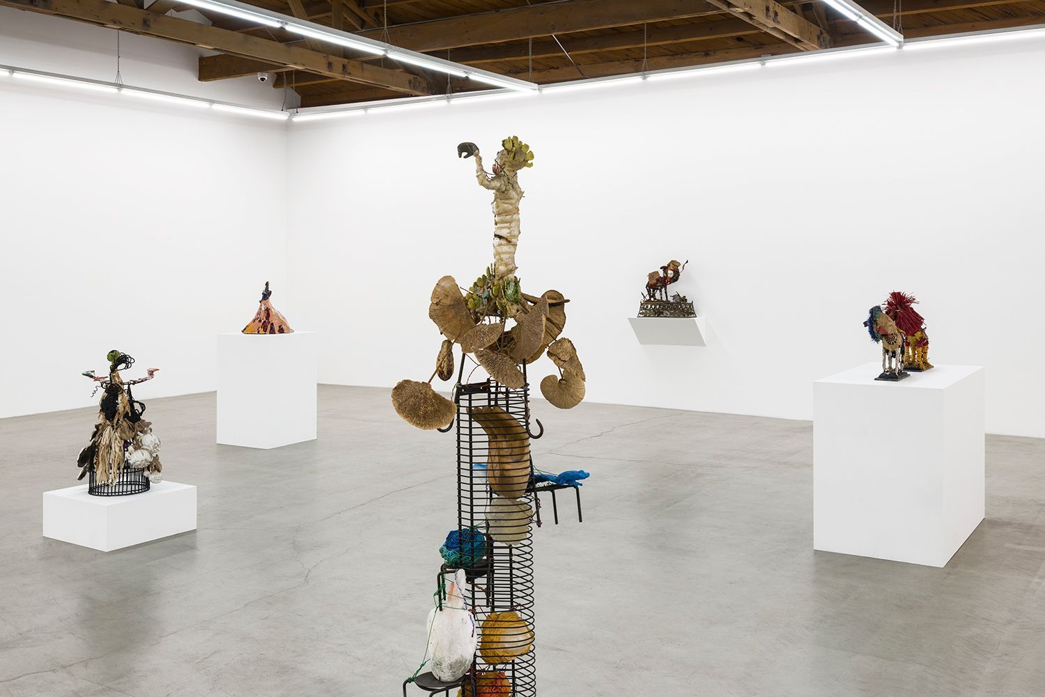 Teresa Tolliver, Sitting on the Edge of Reality at Parrasch Heijnen, photo 6
