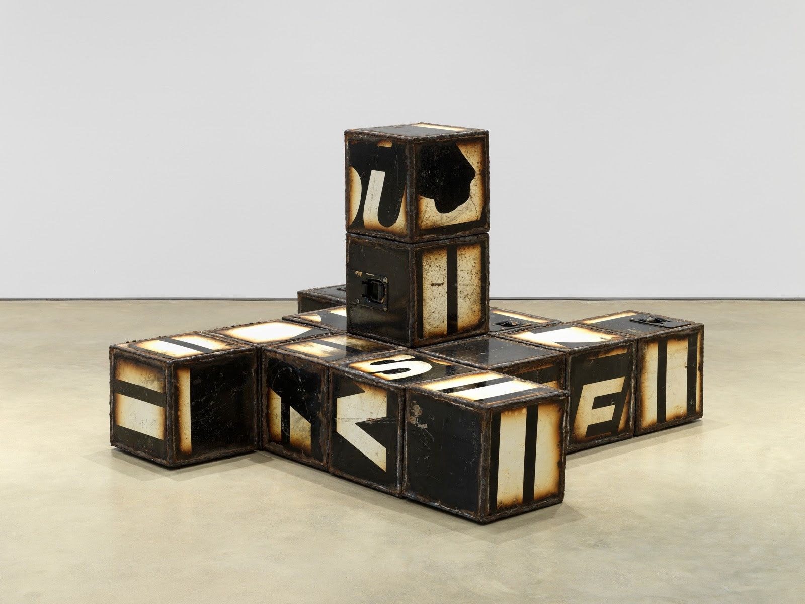 Marianne Vitale, Blowing Robots at The Journal Gallery, photo 2