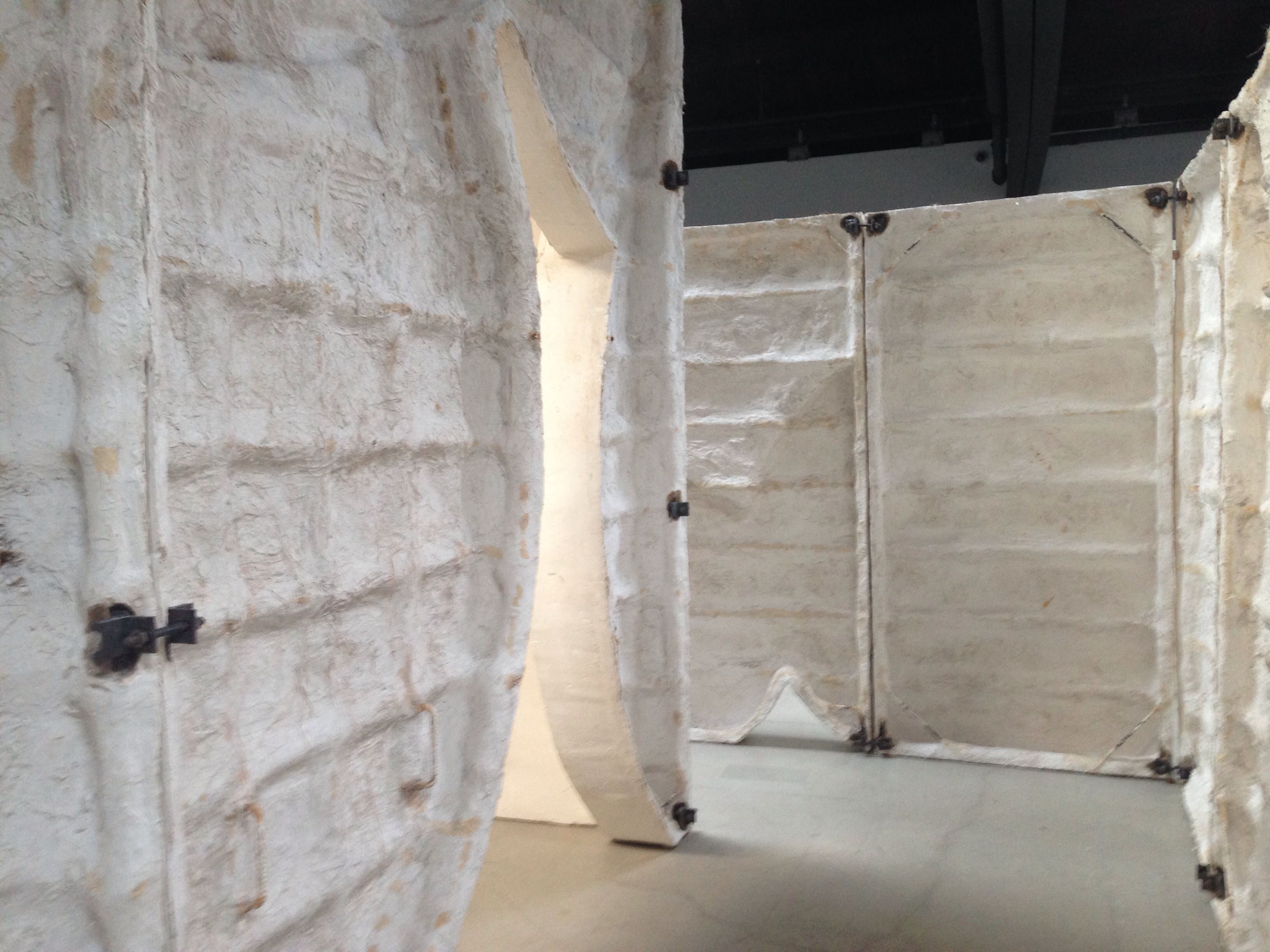 Thomas Houseago, Moun Room at Hauser & Wirth, photo 4