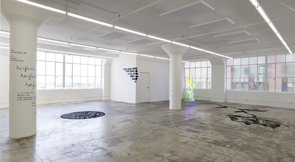 Mira Dancy, Herfugue at Joan, photo 5