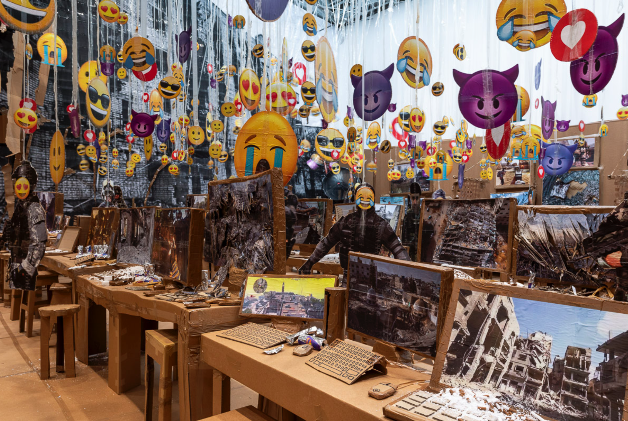 Thomas Hirschhorn, Fake It, Fake It – Till You Fake It. at Gladstone, photo 2