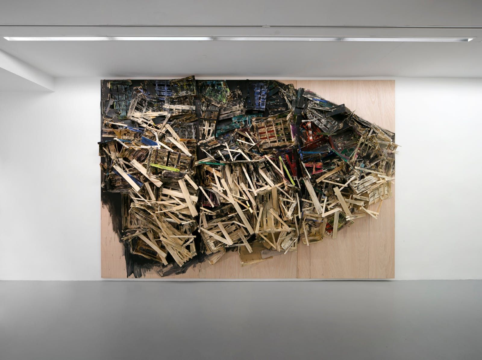 Tadashi Kawamata, Destruction at Mennour, photo 4