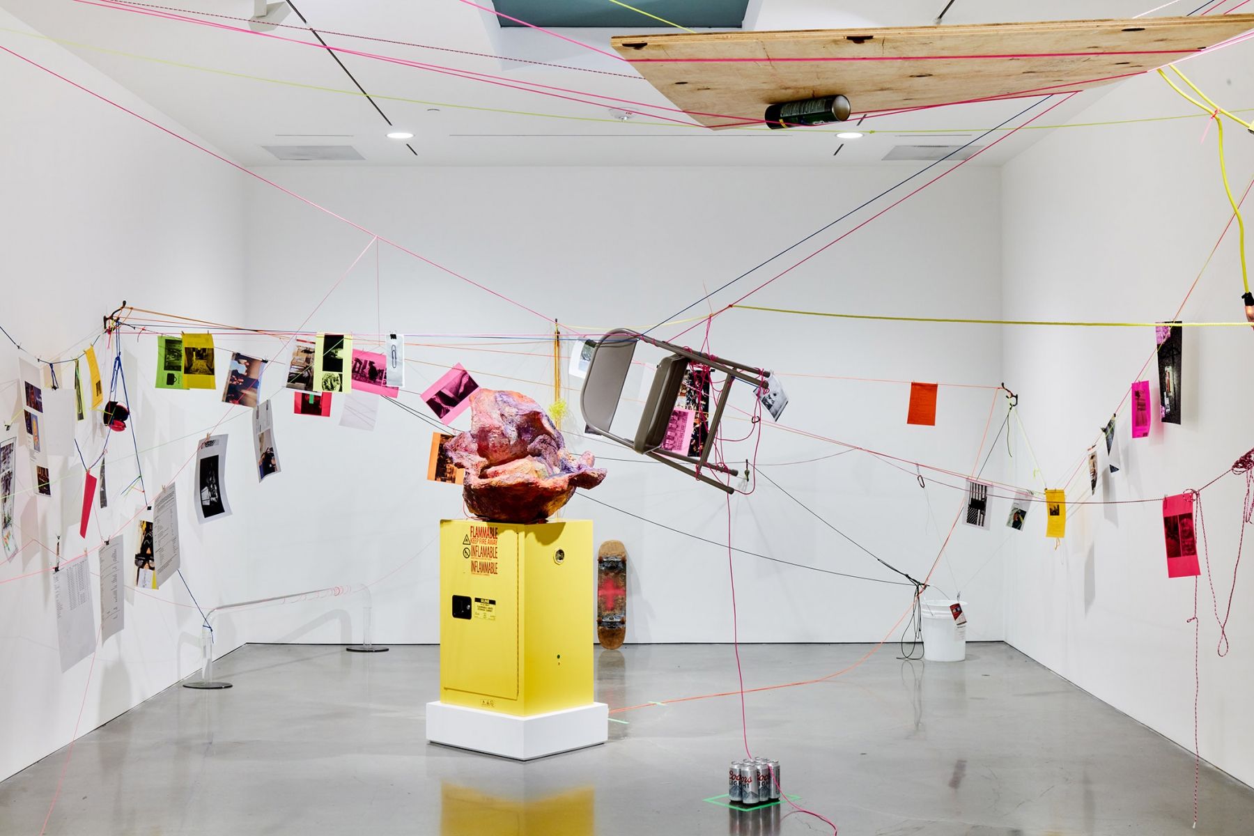 Rachel Harrison, Caution Kneeling Bus at Regen Projects, photo 12
