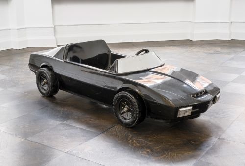Lutz Bacher, Divine Transportation at Buchholz, photo 3