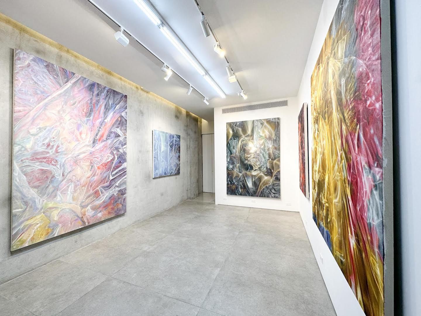 Yanjun Li, Phantasmagoria at Latitude Gallery, photo 2