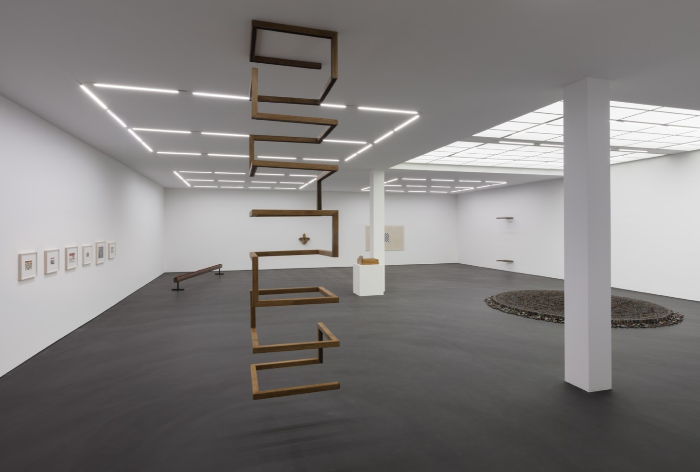 Roman Ondak, Perfect Society at Esther Schipper, photo 2