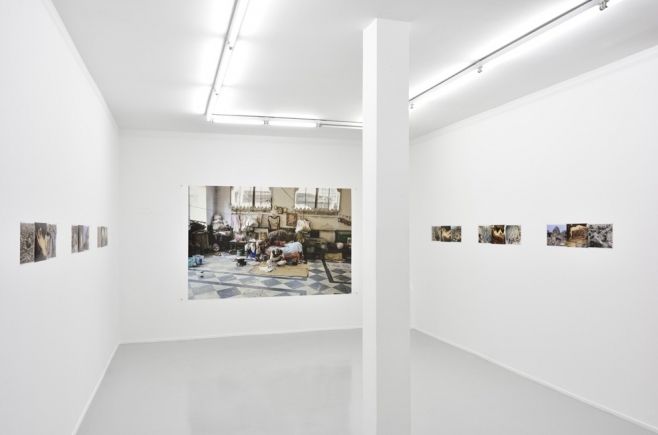 Juergen Teller, Leg, Snails and Peaches at Suzanne Tarasieve, photo 3