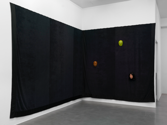 Mai-Thu Perret, Zone at Simon Lee, photo 2