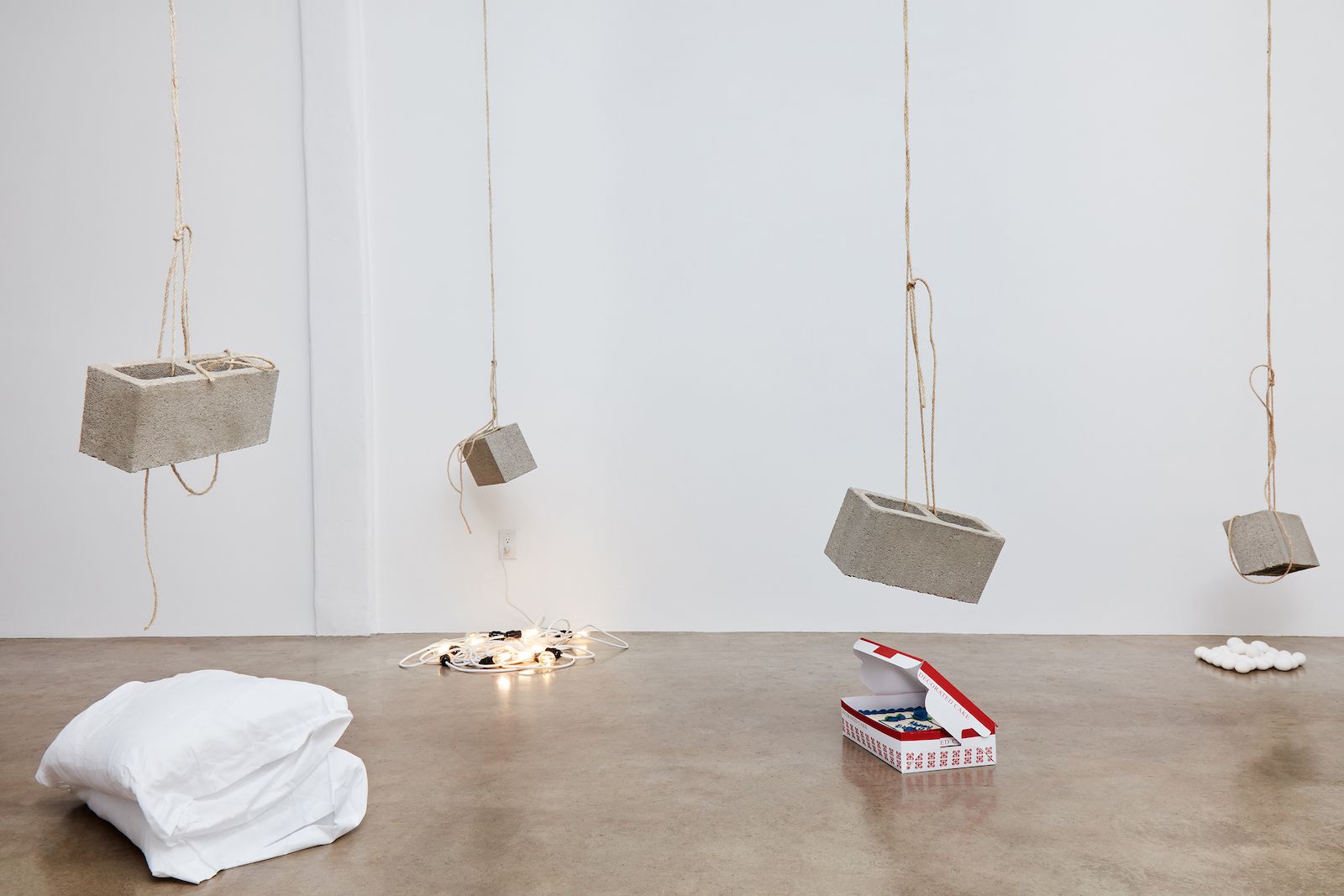 Bas Jan Ader, Light vulnerable objects threatened by eight cement bricks at Meliksetian Briggs, photo 4