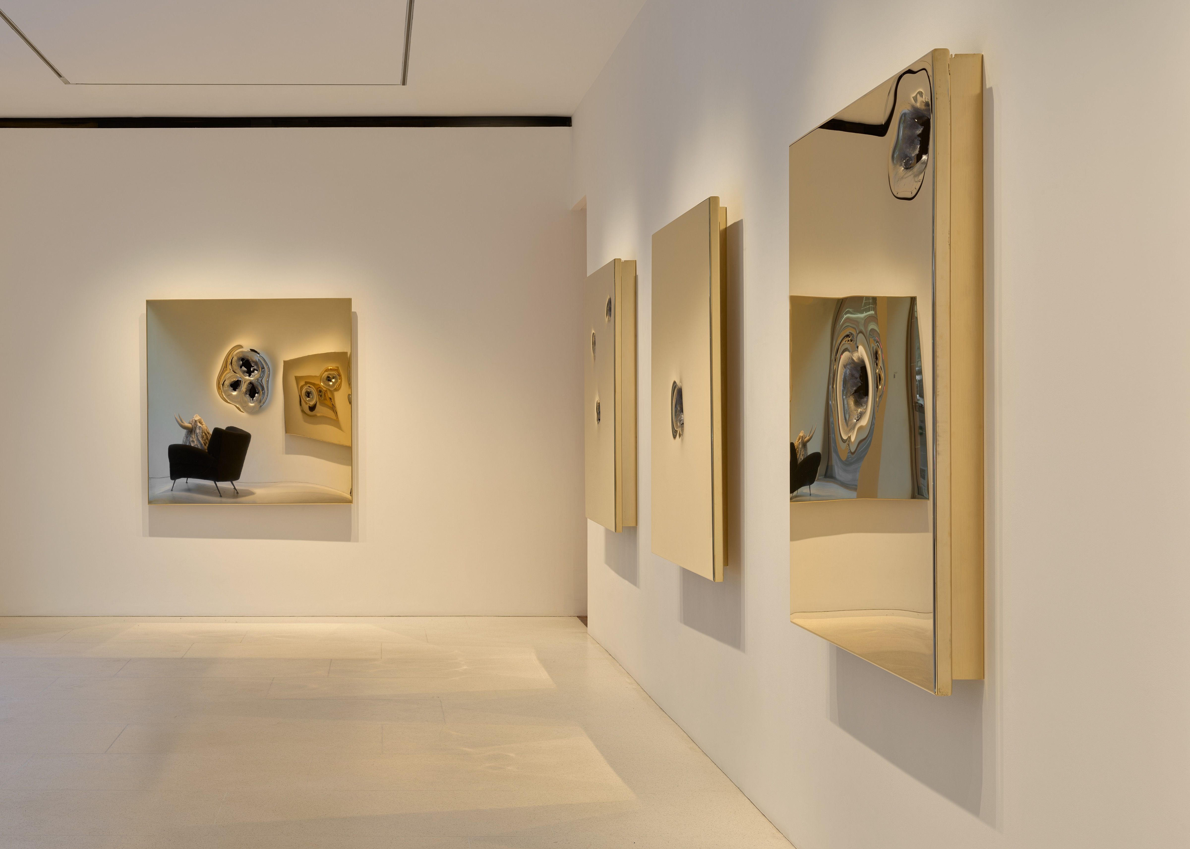 Maurizio Cattelan, Bones at Gagosian, photo 3