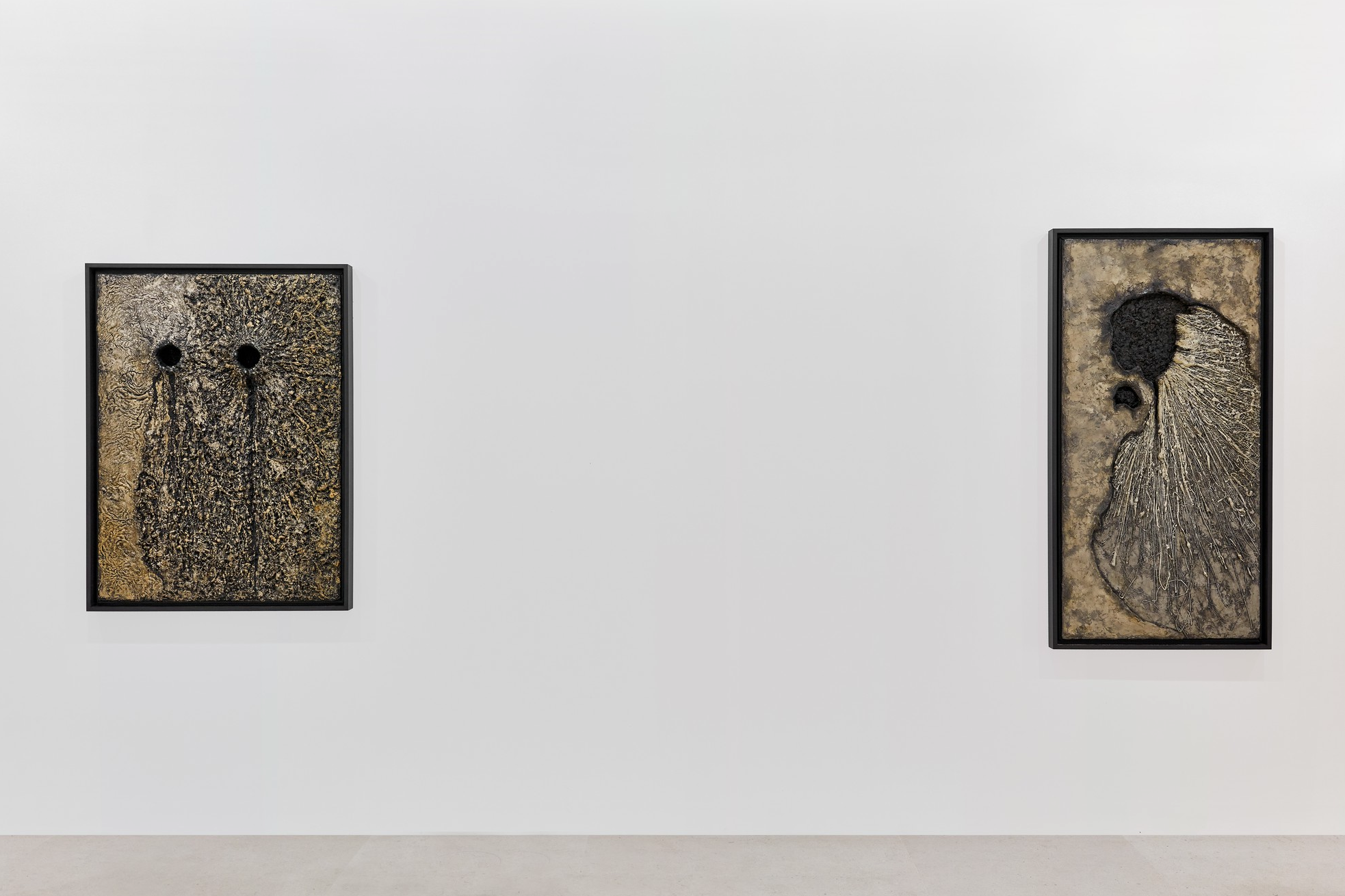 Christo, Early Works, 1958–1963 at Gagosian, photo 5