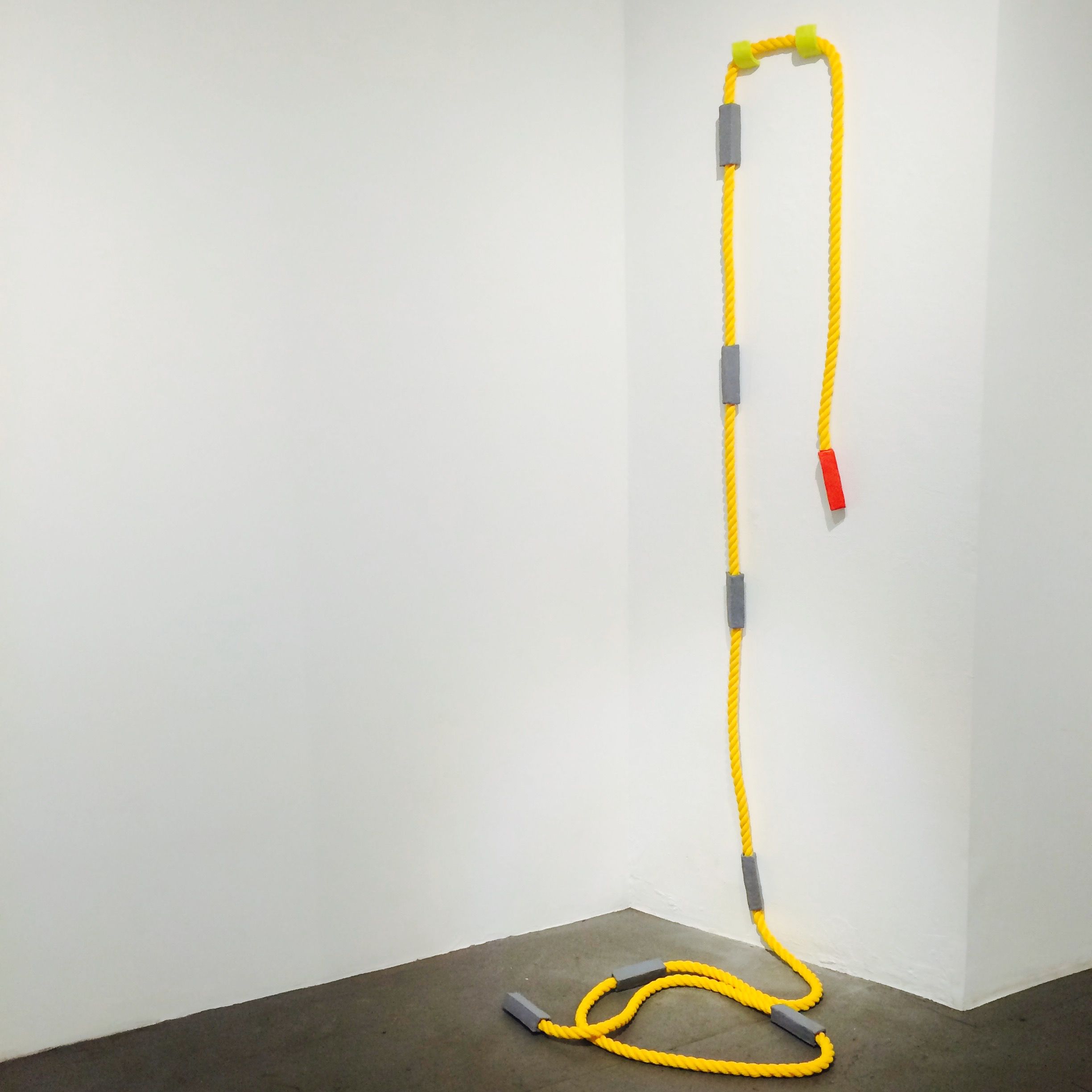 Eva LeWitt, Sculpture at OneTwentyEight, photo 3
