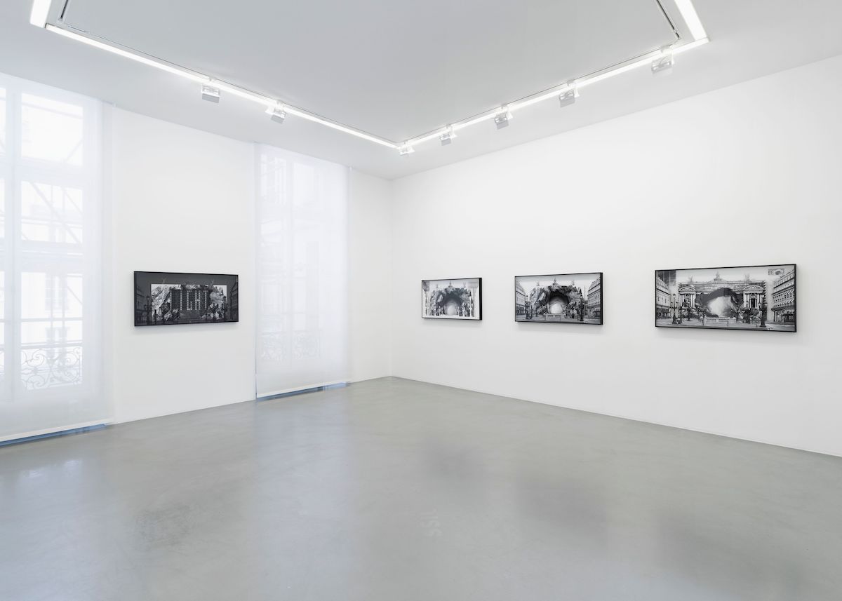 JR, Dans la Lumière at Perrotin, photo 7