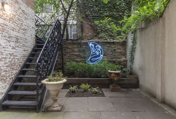 Nicole Eisenman, Nineteen Nineties at Tilton, photo 3