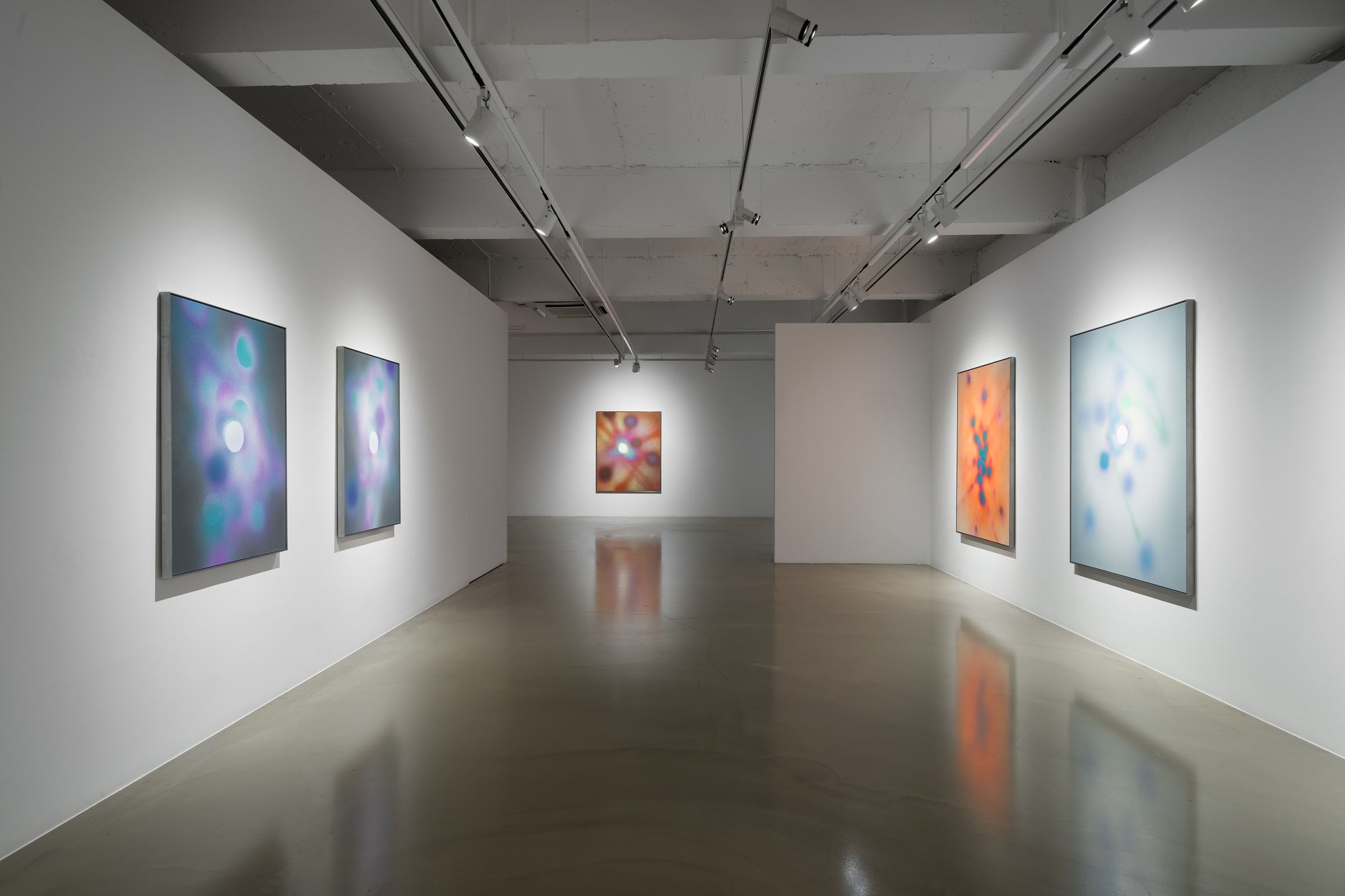 Jimok Choi, A Hundred Suns at Gallery Baton, photo 2