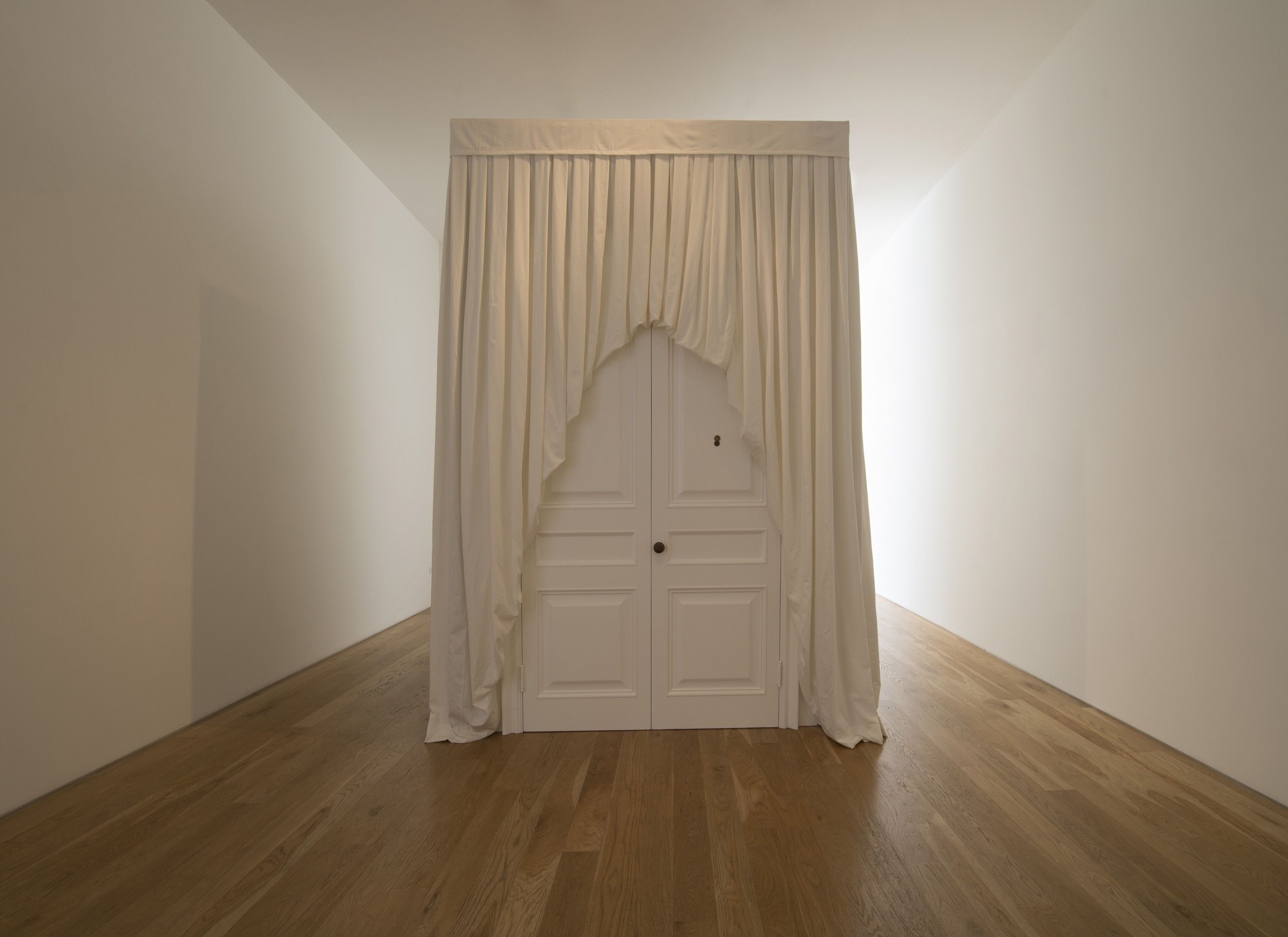 Kristian Burford, Scenes at Samuel Freeman, photo 4