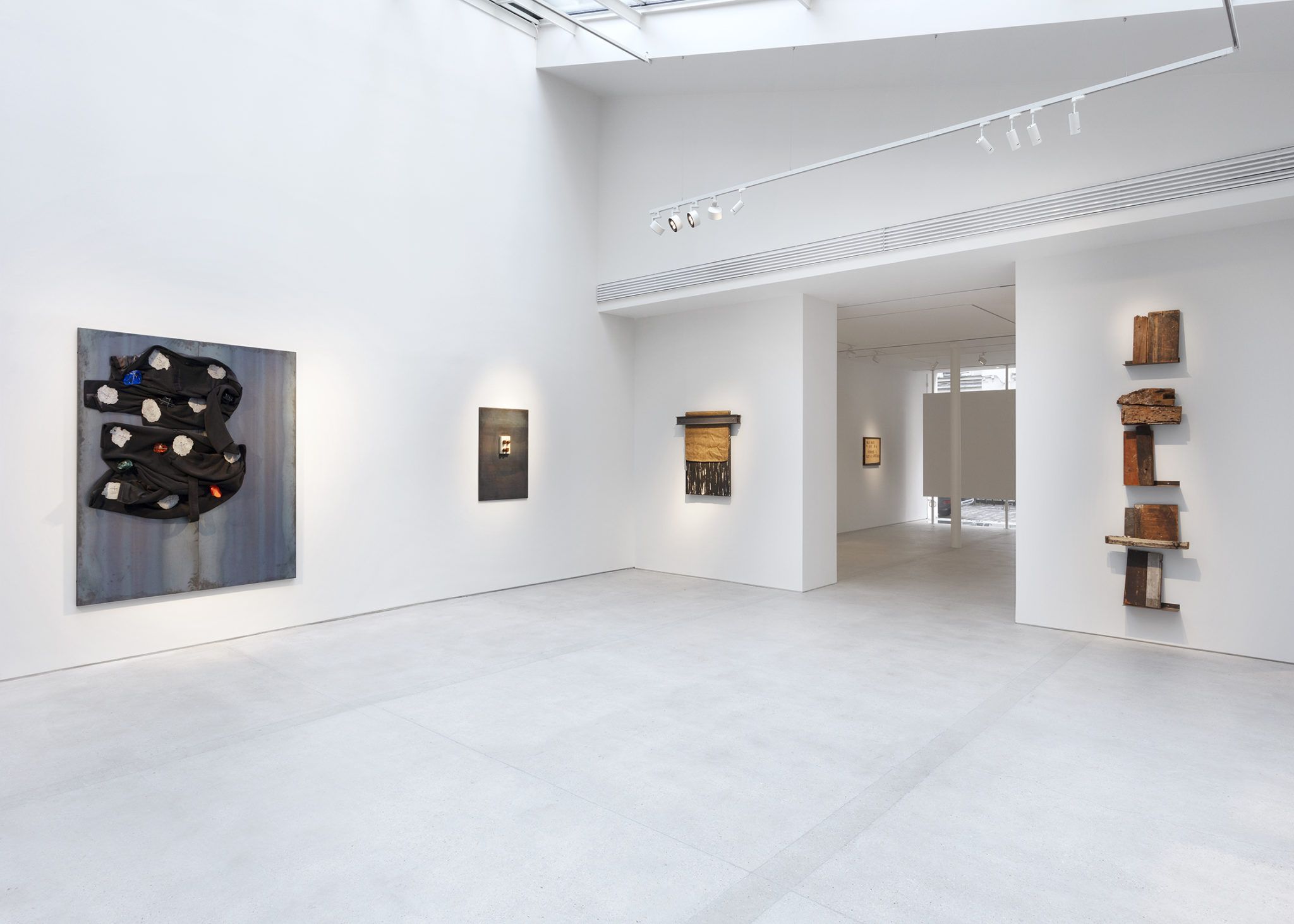 Jannis Kounellis, image 7 of 10