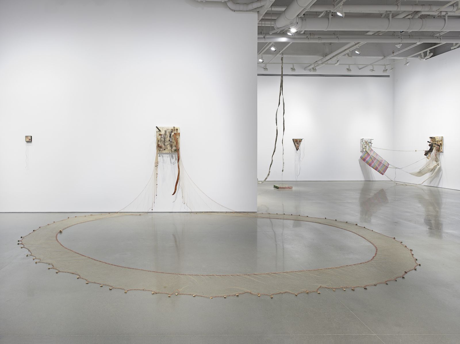 Abraham Cruzvillegas, Little Song at Kurimanzutto, photo 4
