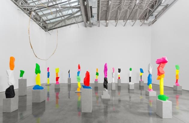 Ugo Rondinone, The Sun at 4pm at Gladstone, photo 2