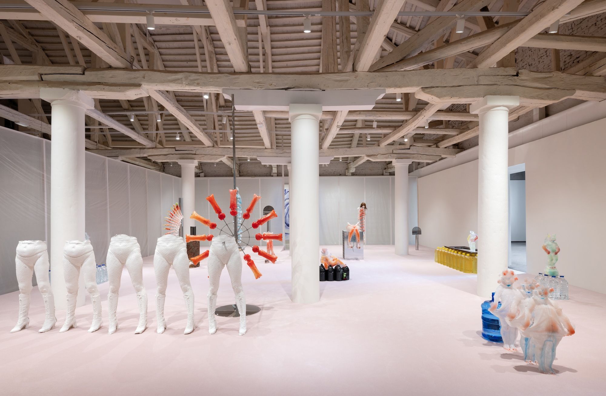 Rebecca Ackroyd, Mirror Stage at Fondaco Marcello, photo 2