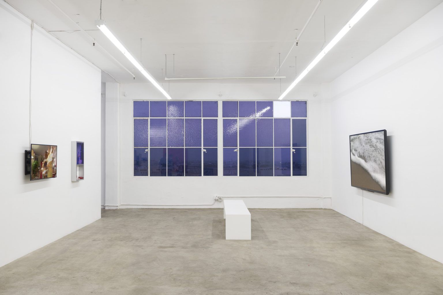 Jonny Negron, Spirits at Château Shatto, photo 9