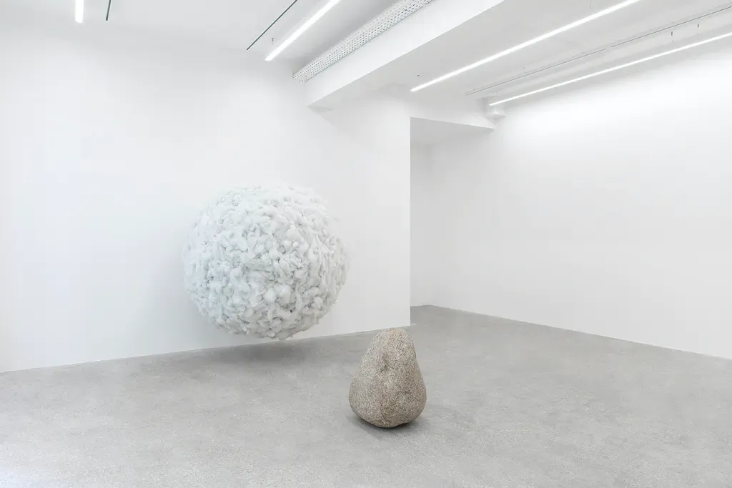 Lee Ufan, Response at Mennour, photo 6