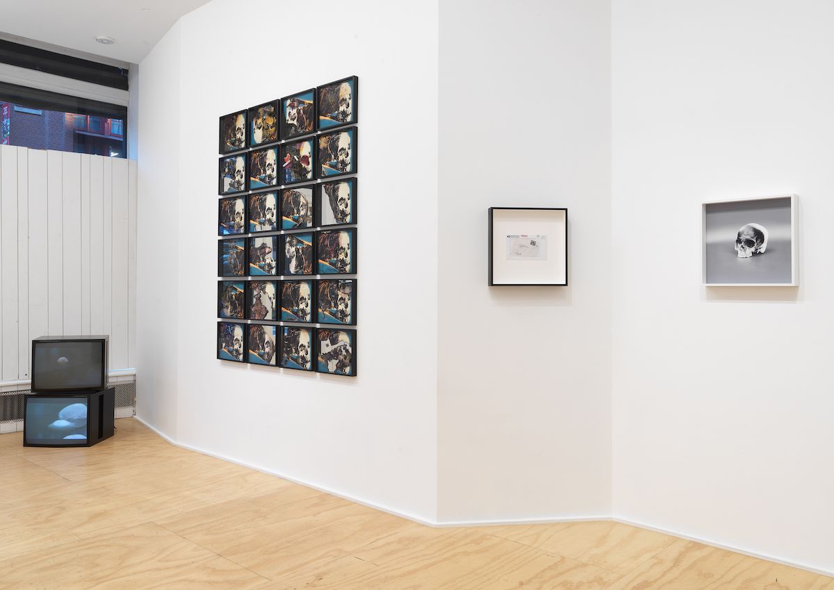 Douglas Gordon, Douglas Gordon at Eva Presenhuber, photo 5