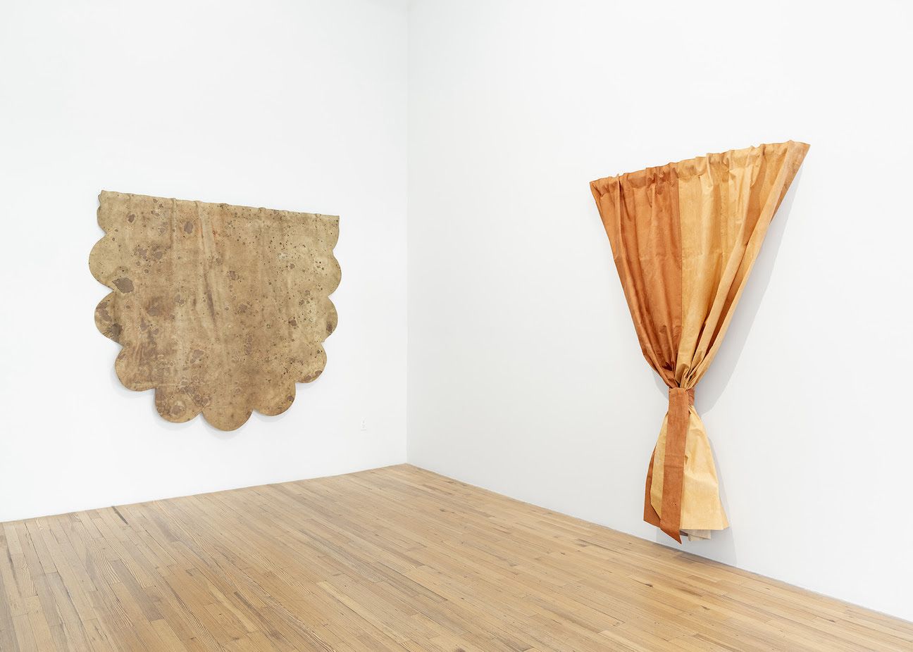 Fredrik Værslev, Fredrik Værslev's New Curtain Bangs at Andrew Kreps, photo 2