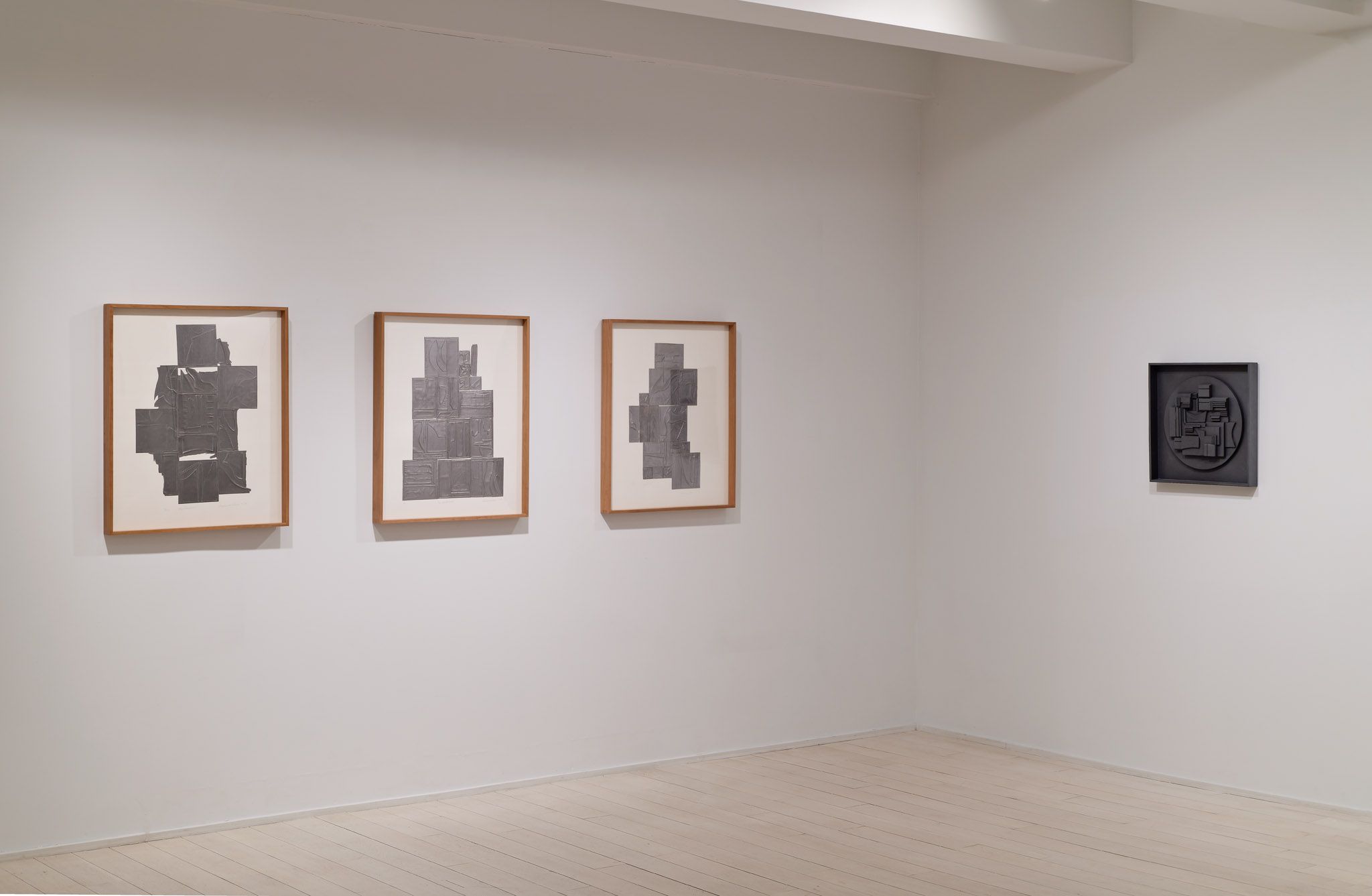 Louise Nevelson, Louise Nevelson at Pace Prints, photo 9
