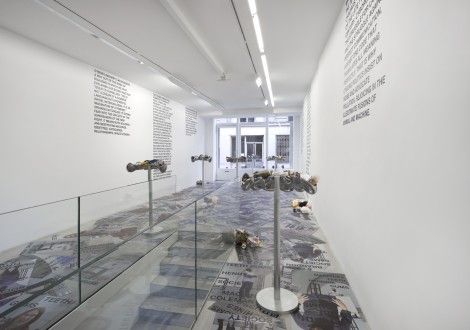 Lili Reynaud-Dewar, Dents, Gencives, Machines, Futur, Société at Mennour, photo 4