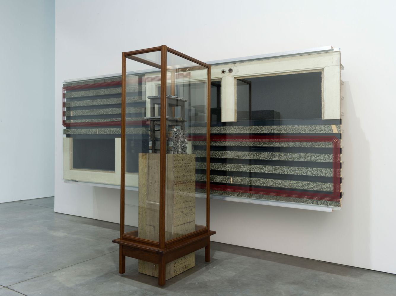 Reinhard Mucha, Reinhard Mucha at Luhring Augustine, photo 2
