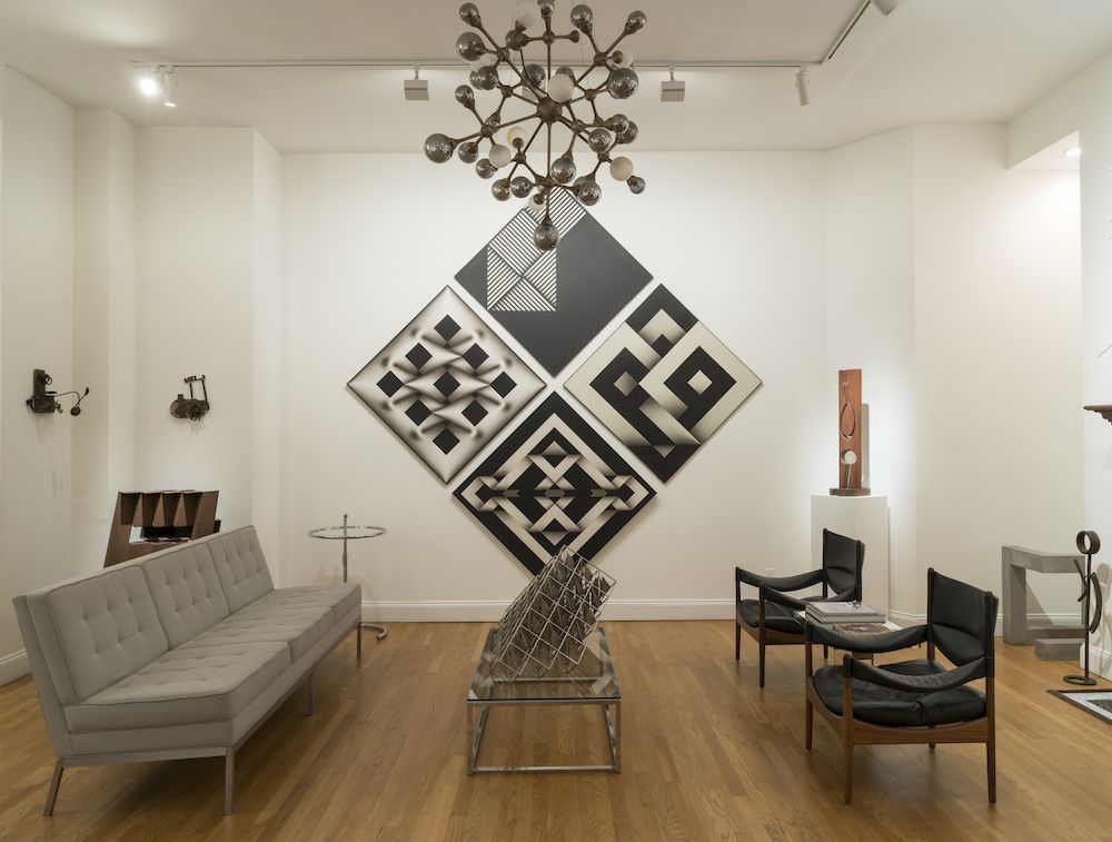 Outlines, Outlines at Leon Tovar Gallery, photo 2