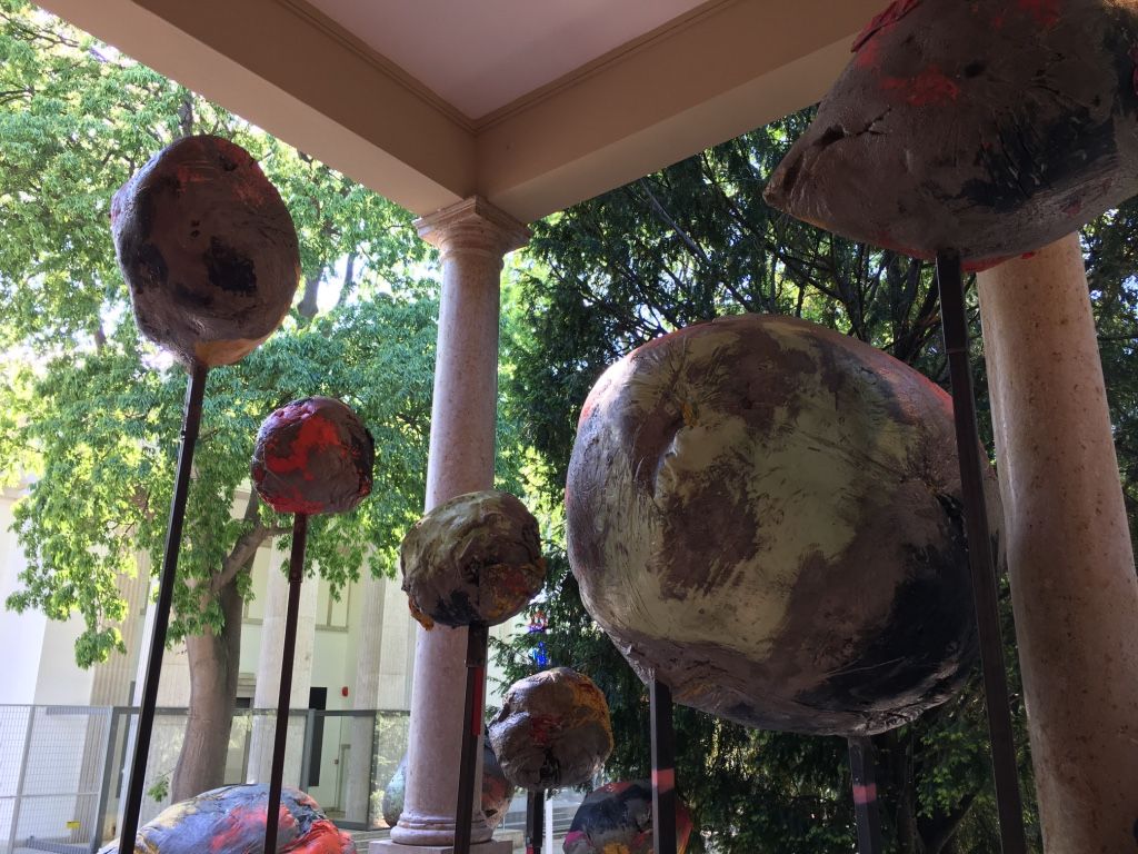 Phyllida Barlow, Folly at British Pavilion, photo 7